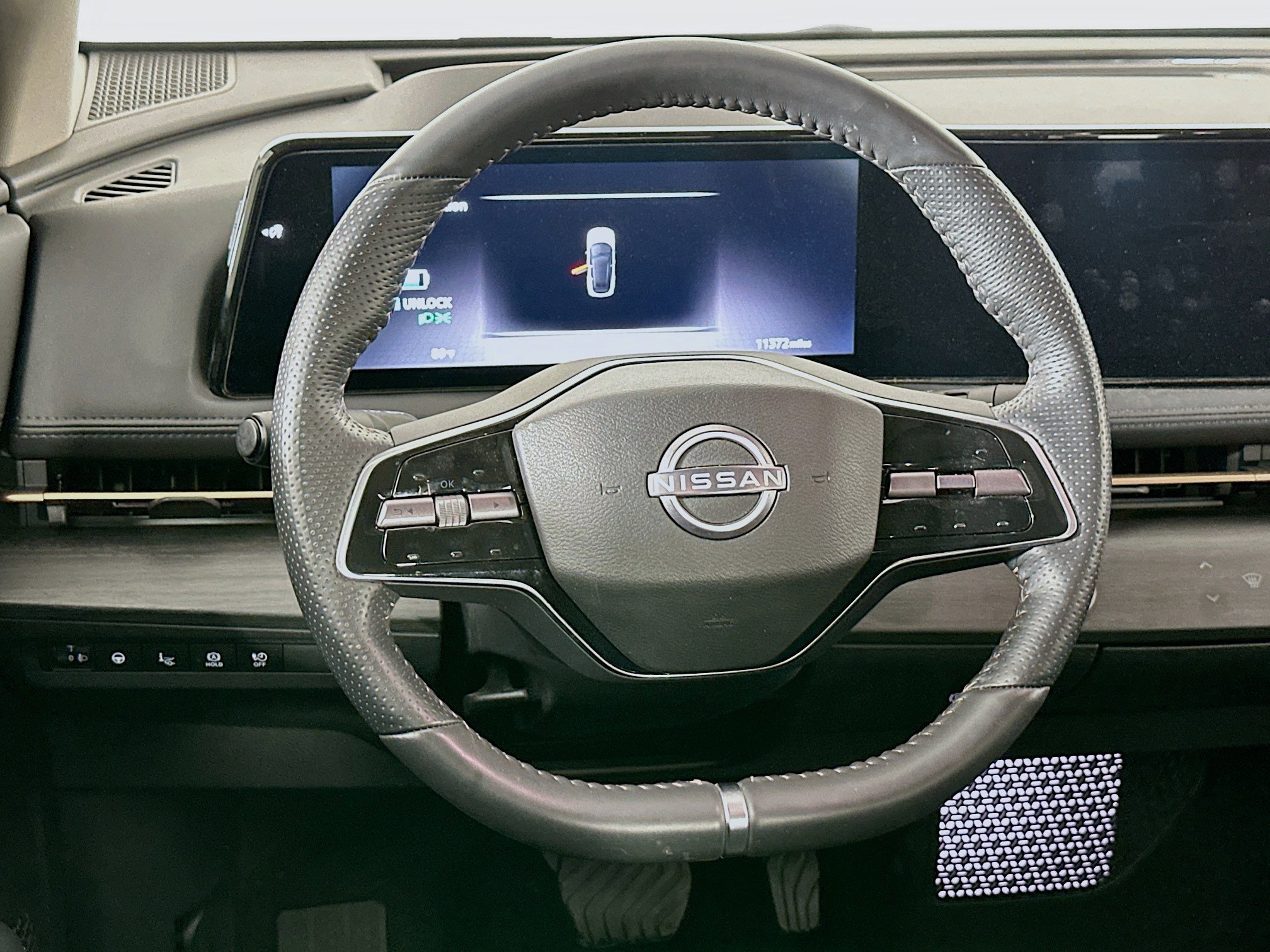 Used 2023 Nissan Ariya AWD image 18