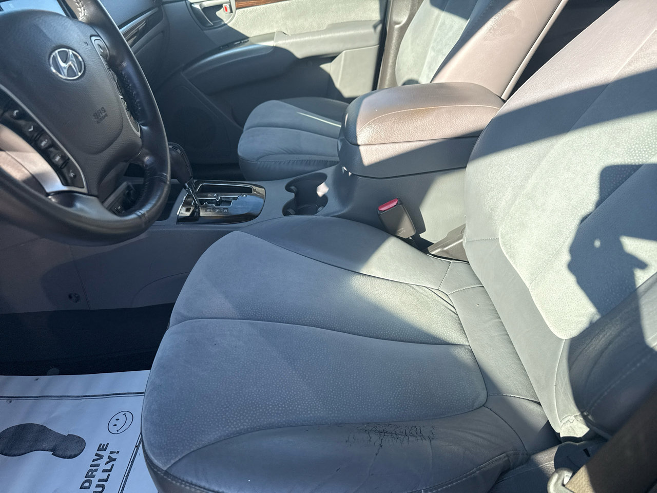 Used 2011 Hyundai Santa Fe SE image 10