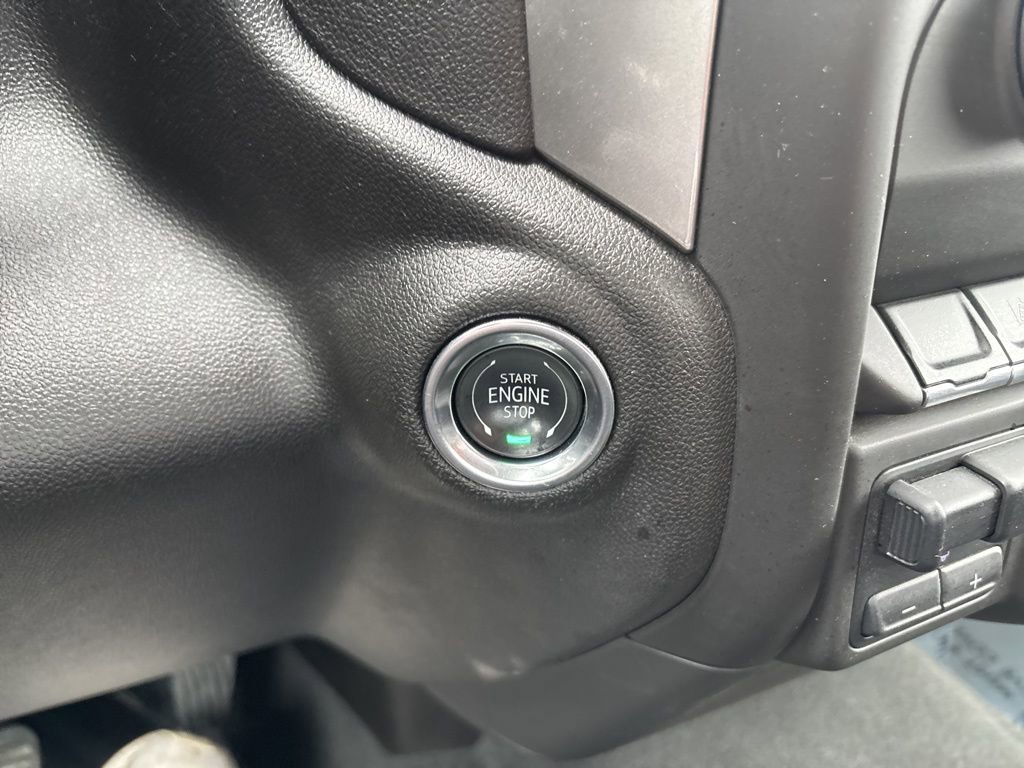 Used 2025 Chevrolet Silverado 2500 Custom w/ Custom Value Package image 24