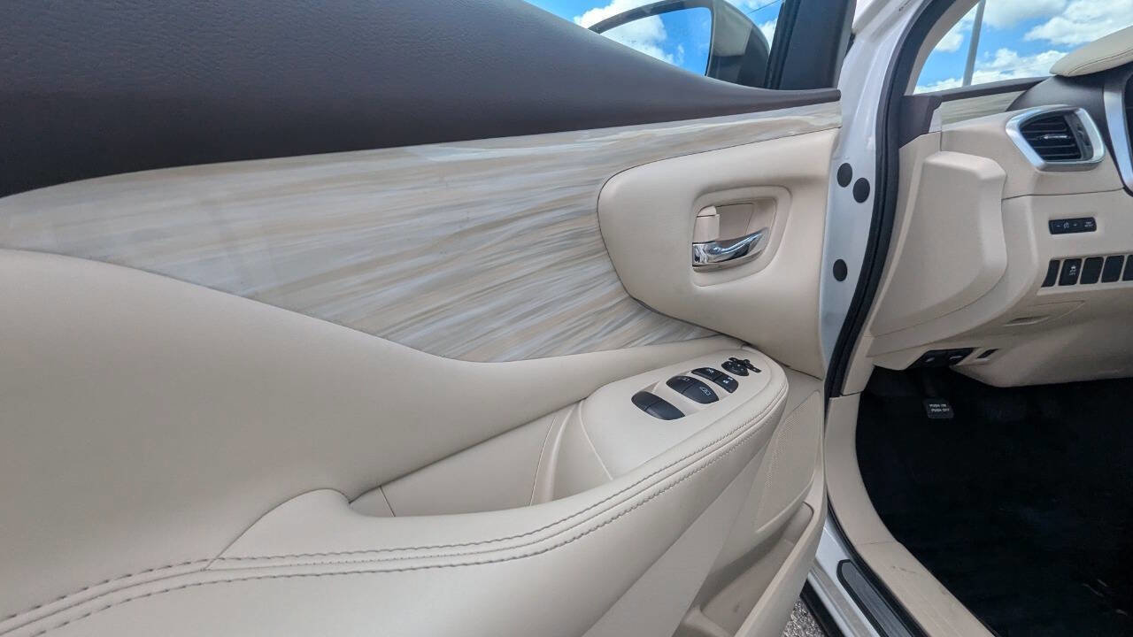 Used 2016 Nissan Murano SV w/ Cargo Package FWD image 34