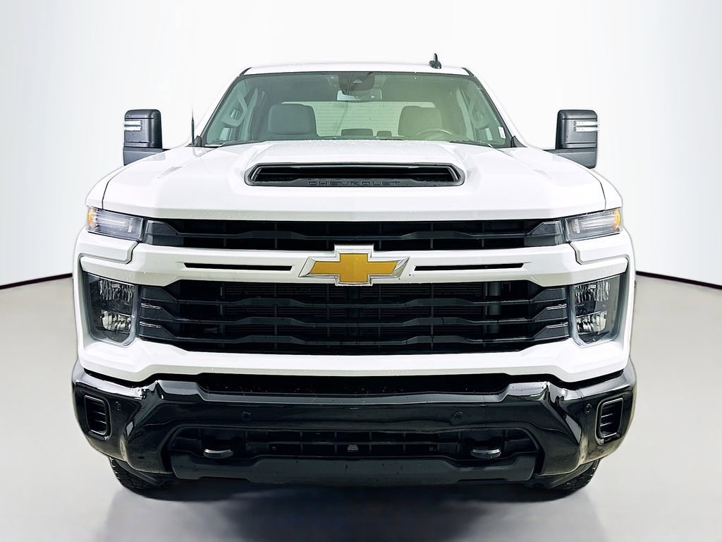 Used 2025 Chevrolet Silverado 2500 Custom w/ Custom Value Package image 2