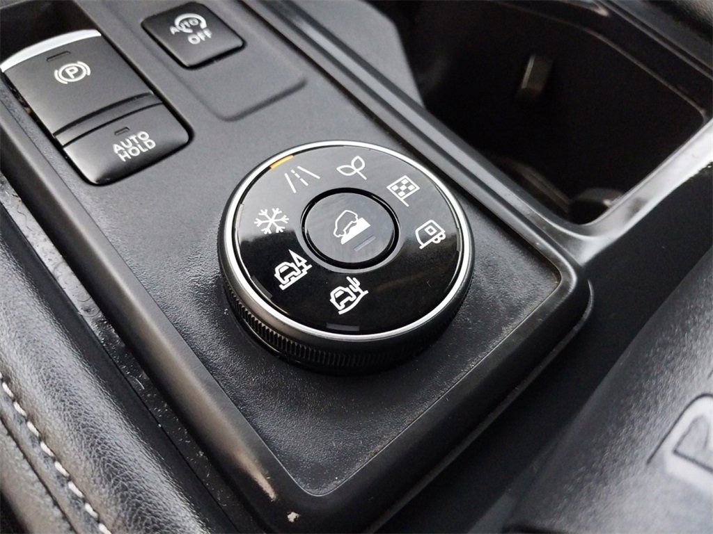 Used 2024 Nissan Pathfinder S image 20