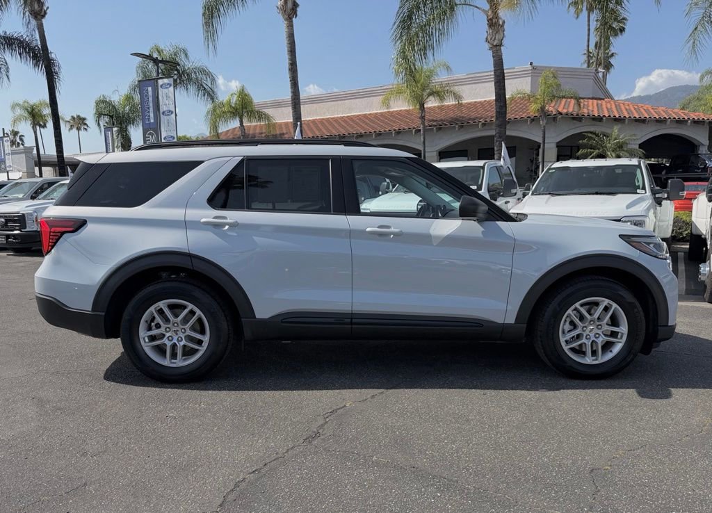 Used 2026 Ford Explorer Active RWD image 9