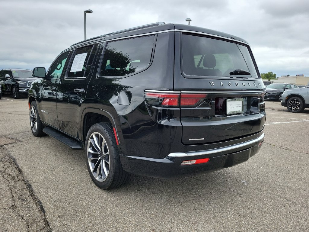 Used 2023 Jeep Wagoneer Series II w/ Premium Group I AWD/4WD image 3