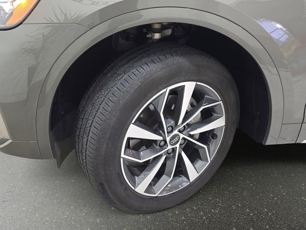 Used 2023 Audi Q5 2.0T Premium w/ Convenience Package image 31