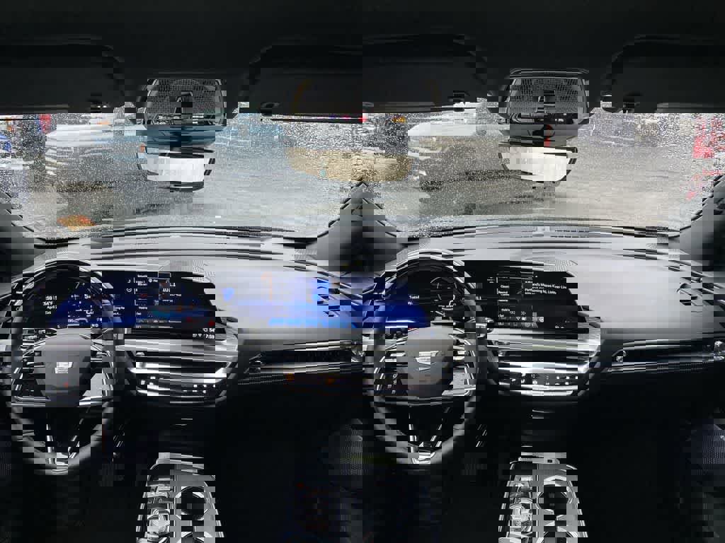 Certified 2025 Cadillac Lyriq Luxury image 13