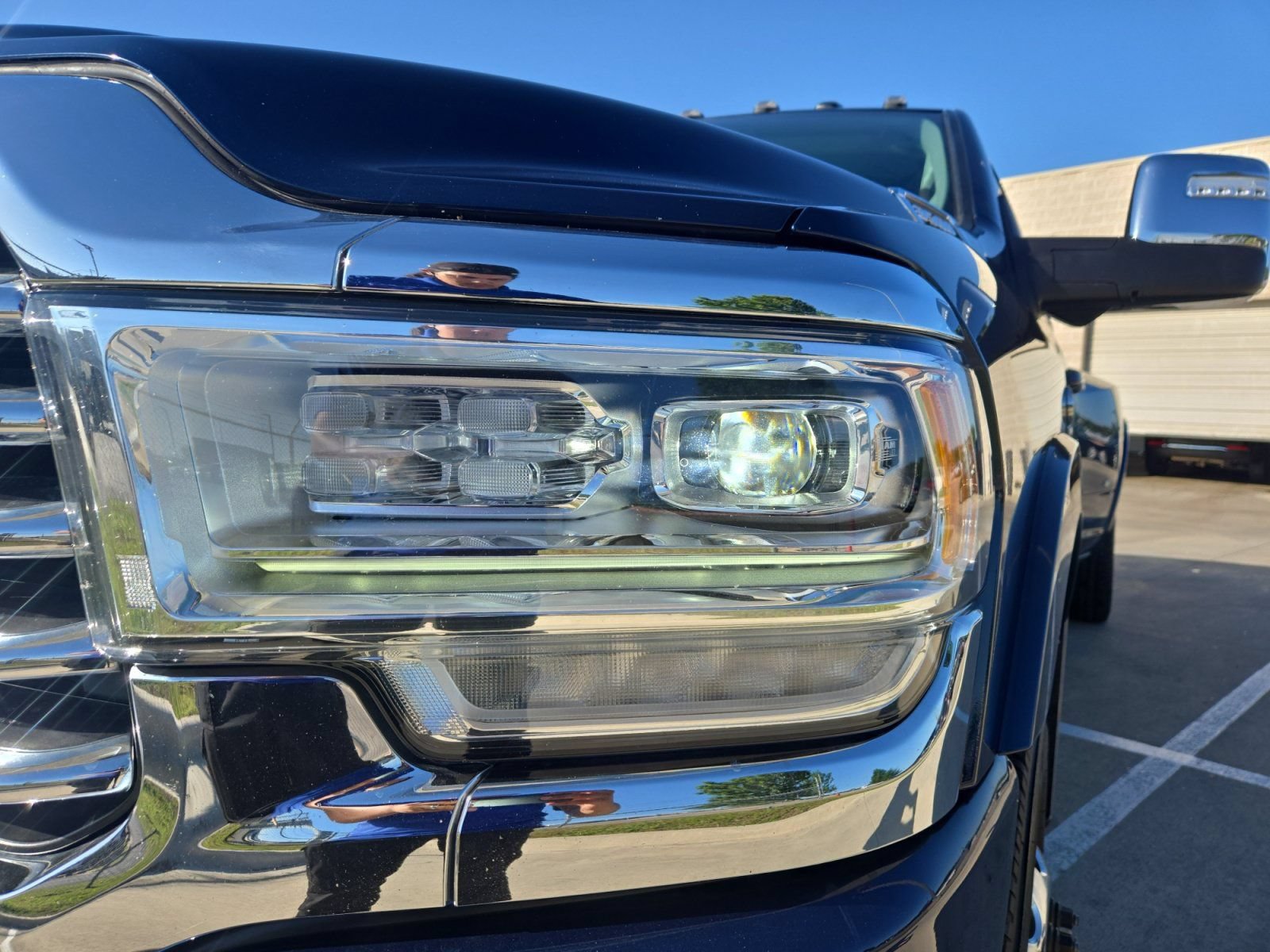 Used 2023 RAM 3500 Limited AWD/4WD image 9
