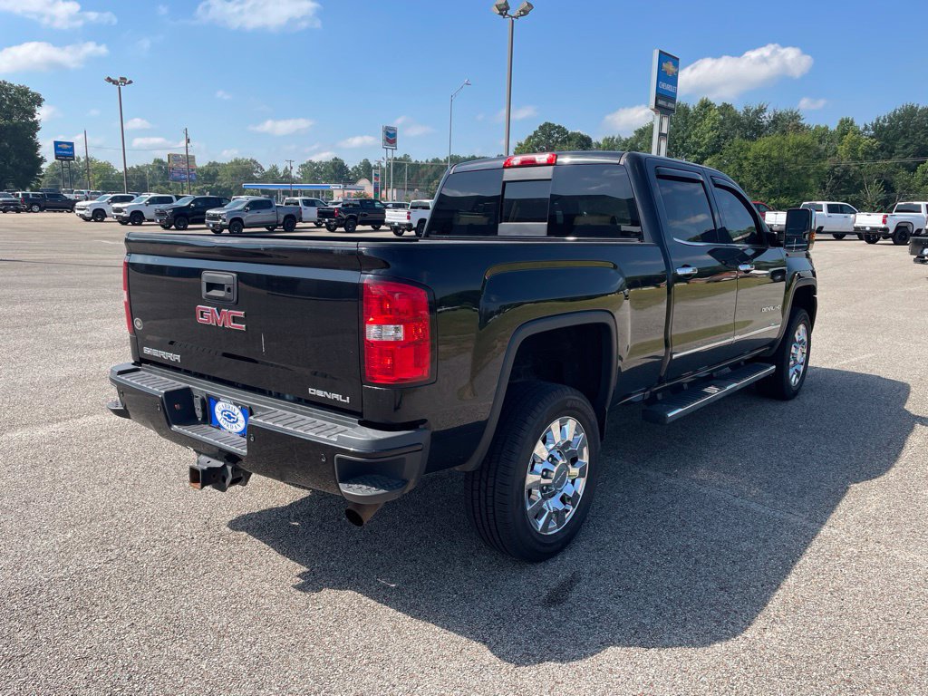 Used 2019 GMC Sierra 2500 Denali AWD/4WD image 6
