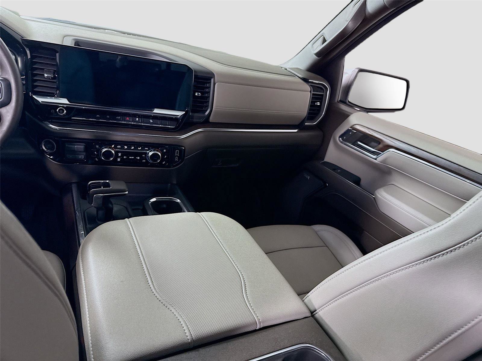 Used 2024 GMC Sierra 1500 SLT image 17