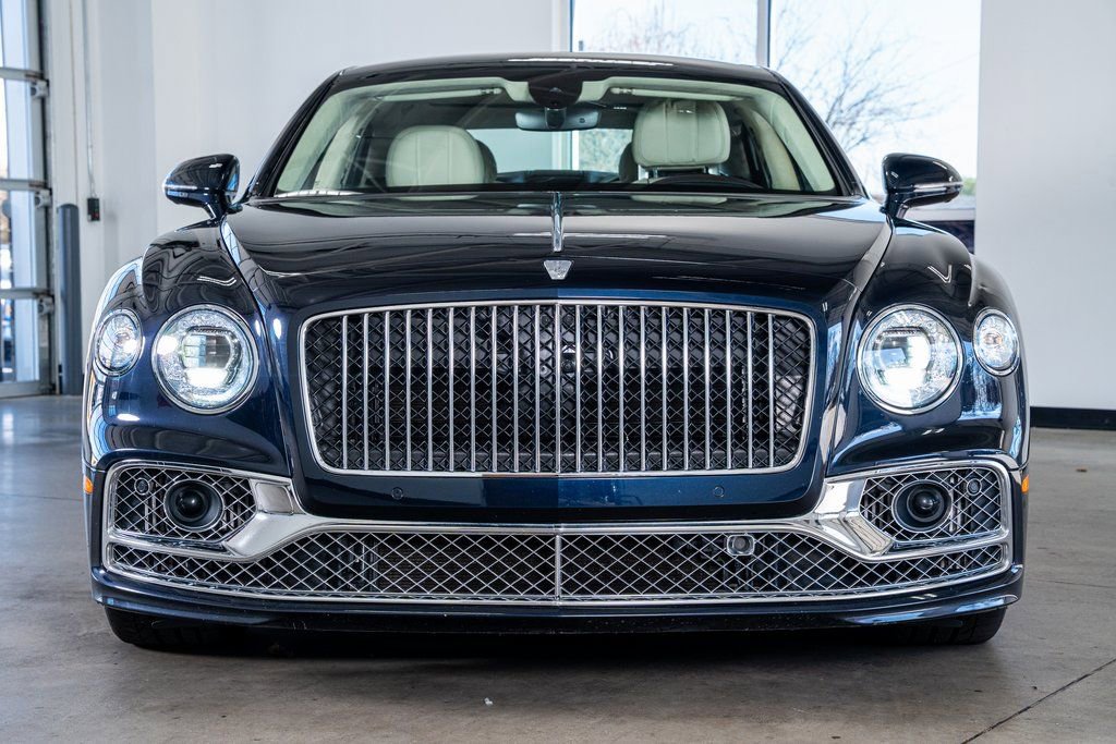 Used 2020 Bentley Flying Spur W12 image 3