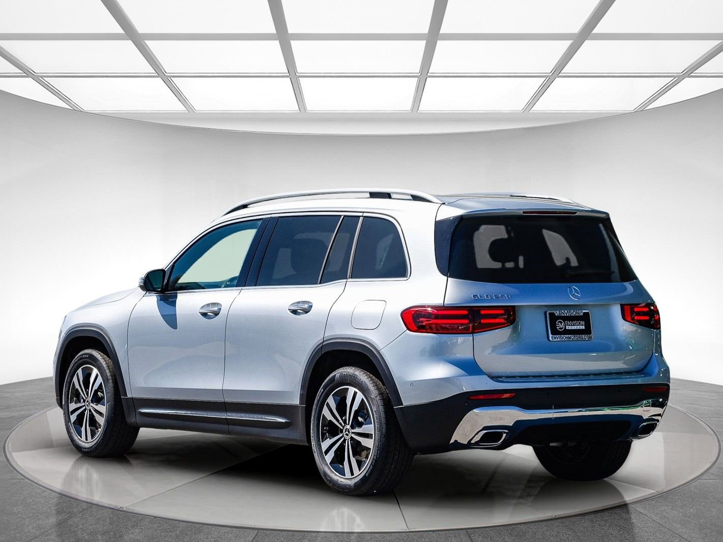 New 2026 Mercedes-Benz GLB 250 image 2