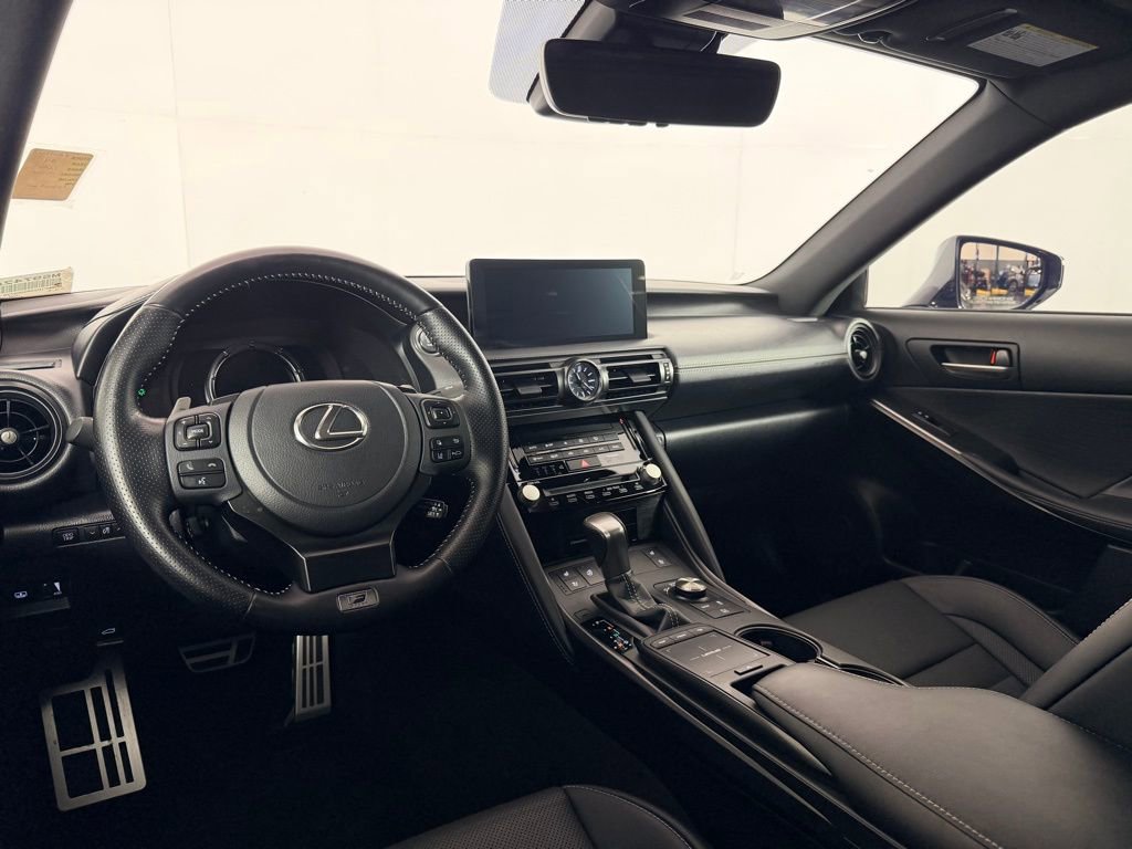 Used 2024 Lexus IS 500 image 16