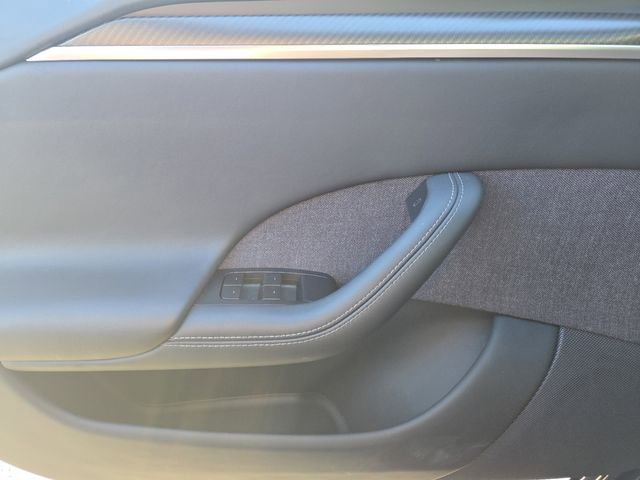 Used 2022 Tesla Model S Plaid image 27