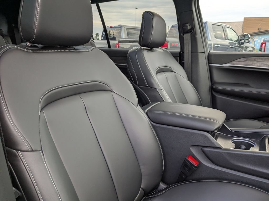 New 2027 Jeep Grand Cherokee L Limited AWD/4WD image 10