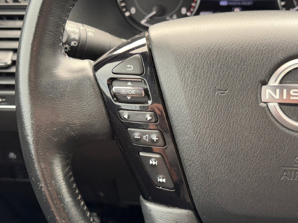 Used 2023 Nissan Armada SL w/ Midnight Edition Package RWD image 12