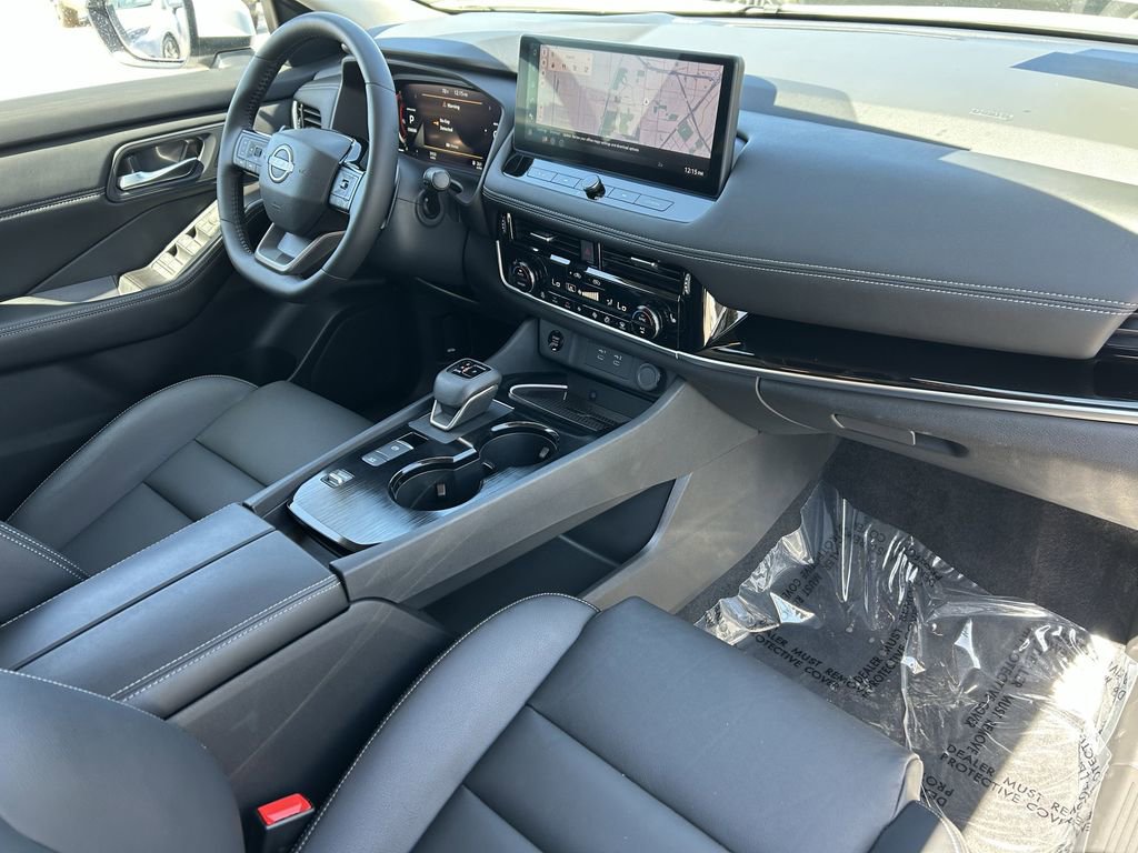 Used 2025 Nissan Rogue SL w/ SL Premium Package image 8