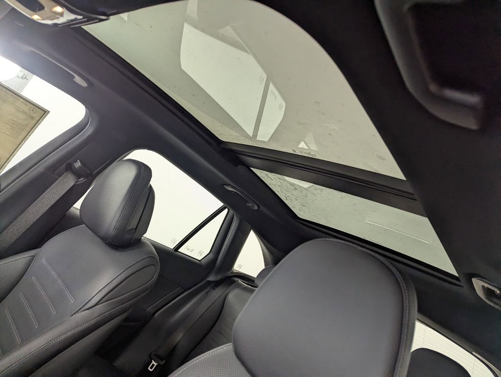 New 2026 Mercedes-Benz GLC 43 AMG 4MATIC image 9