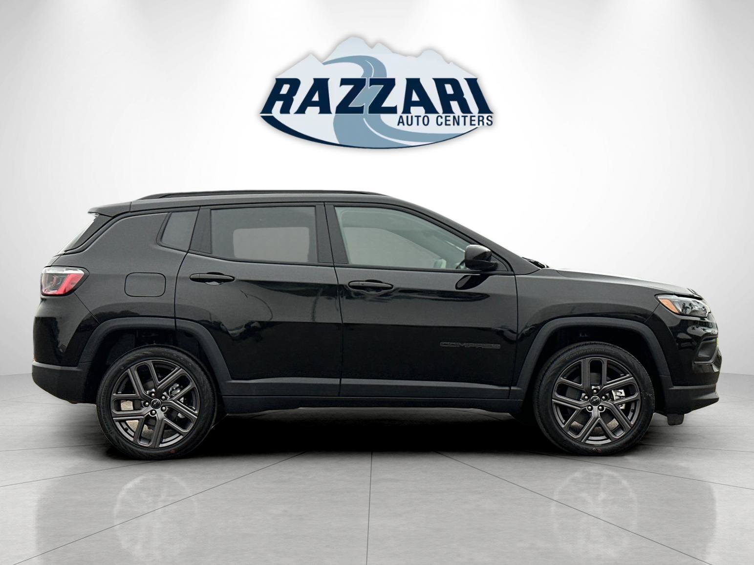 New 2026 Jeep Compass Latitude AWD/4WD image 2