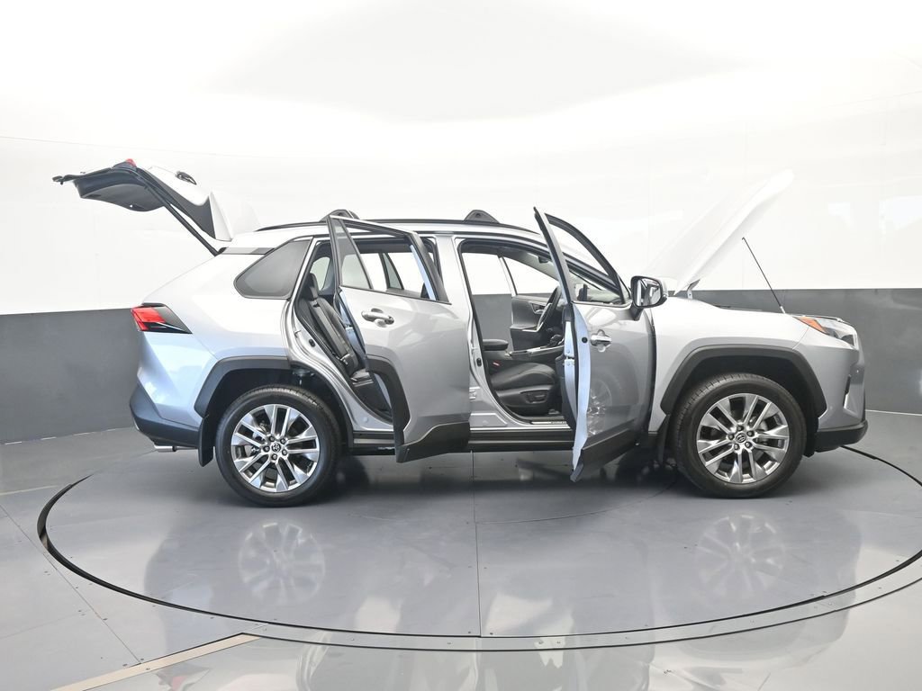 Used 2025 Toyota RAV4 Limited image 81