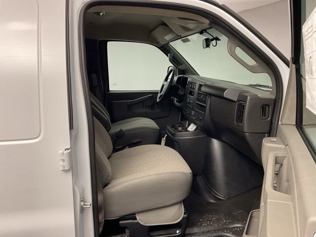 New 2026 Chevrolet Express 2500 w/ Driver Convenience Package RWD image 22