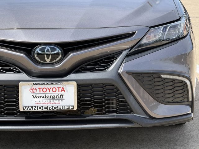 Used 2022 Toyota Camry SE FWD image 9