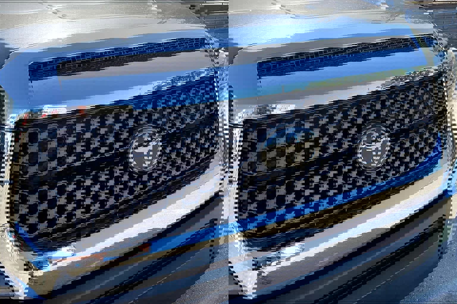 Used 2019 Toyota Tundra SR5 w/ SR5 Upgrade Package image 29