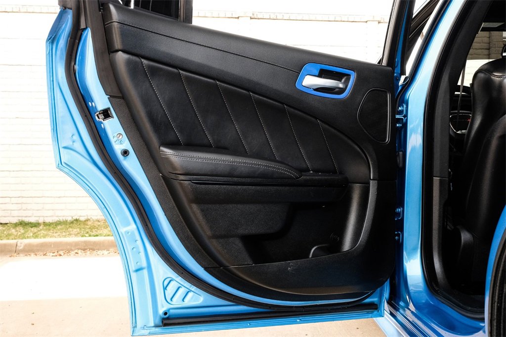 Used 2023 Dodge Charger R/T w/ Plus Group image 45