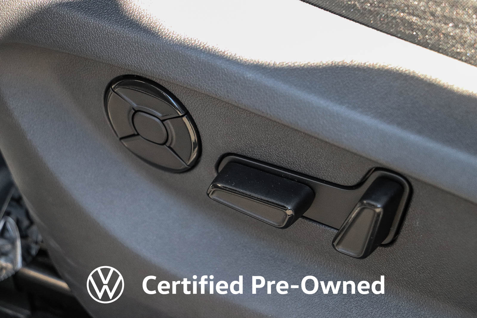 Used 2026 Volkswagen Tiguan SE FWD image 21