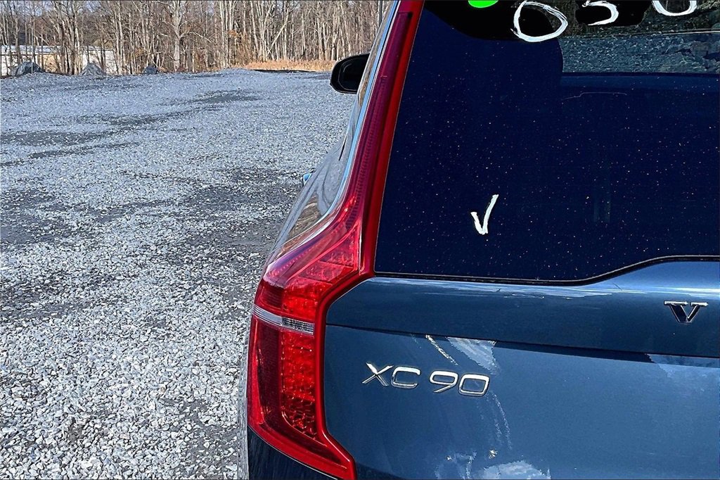 Used 2018 Volvo XC90 T6 Momentum w/ Convenience Package image 25
