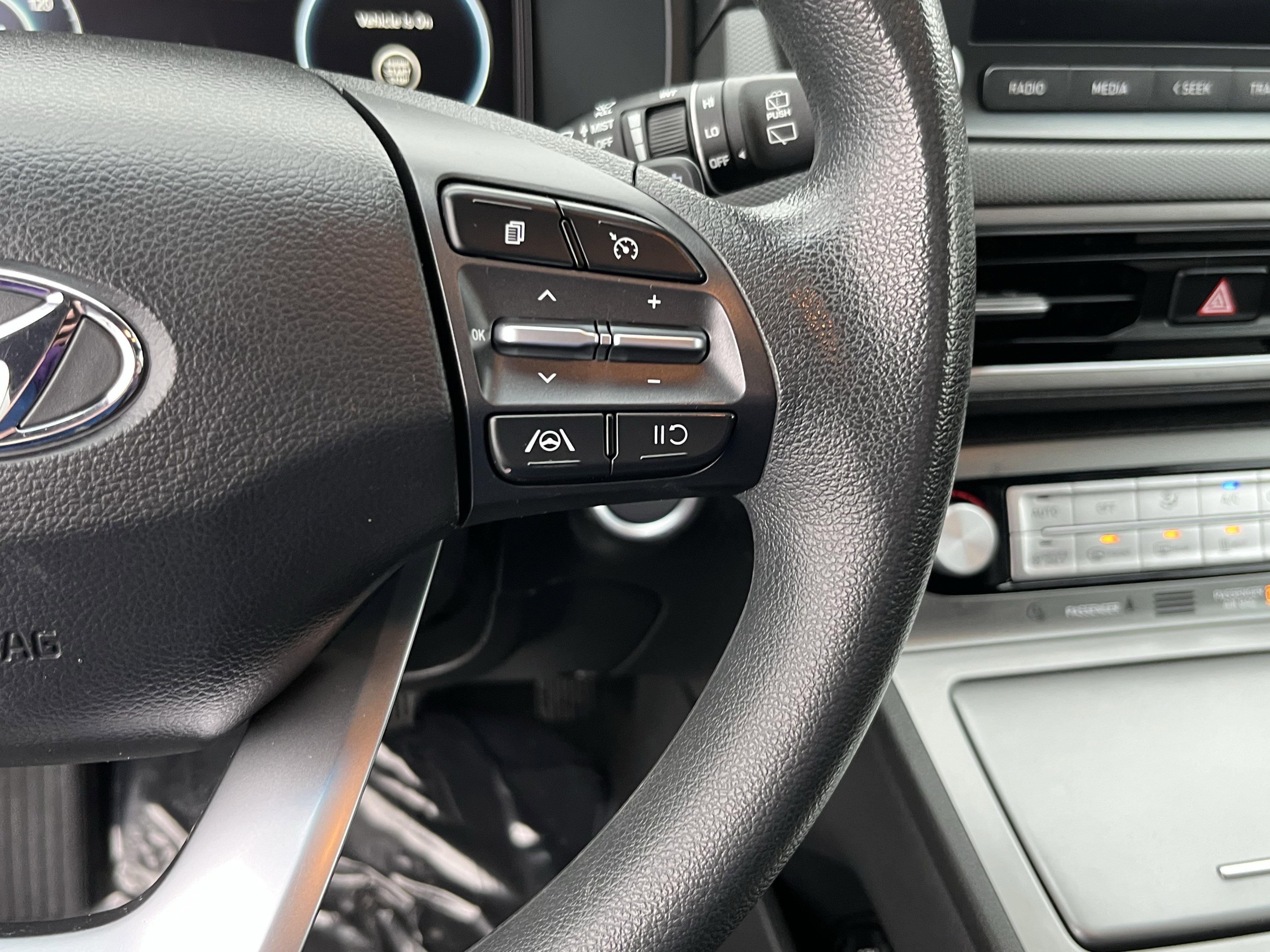 Certified 2023 Hyundai Kona SE image 19