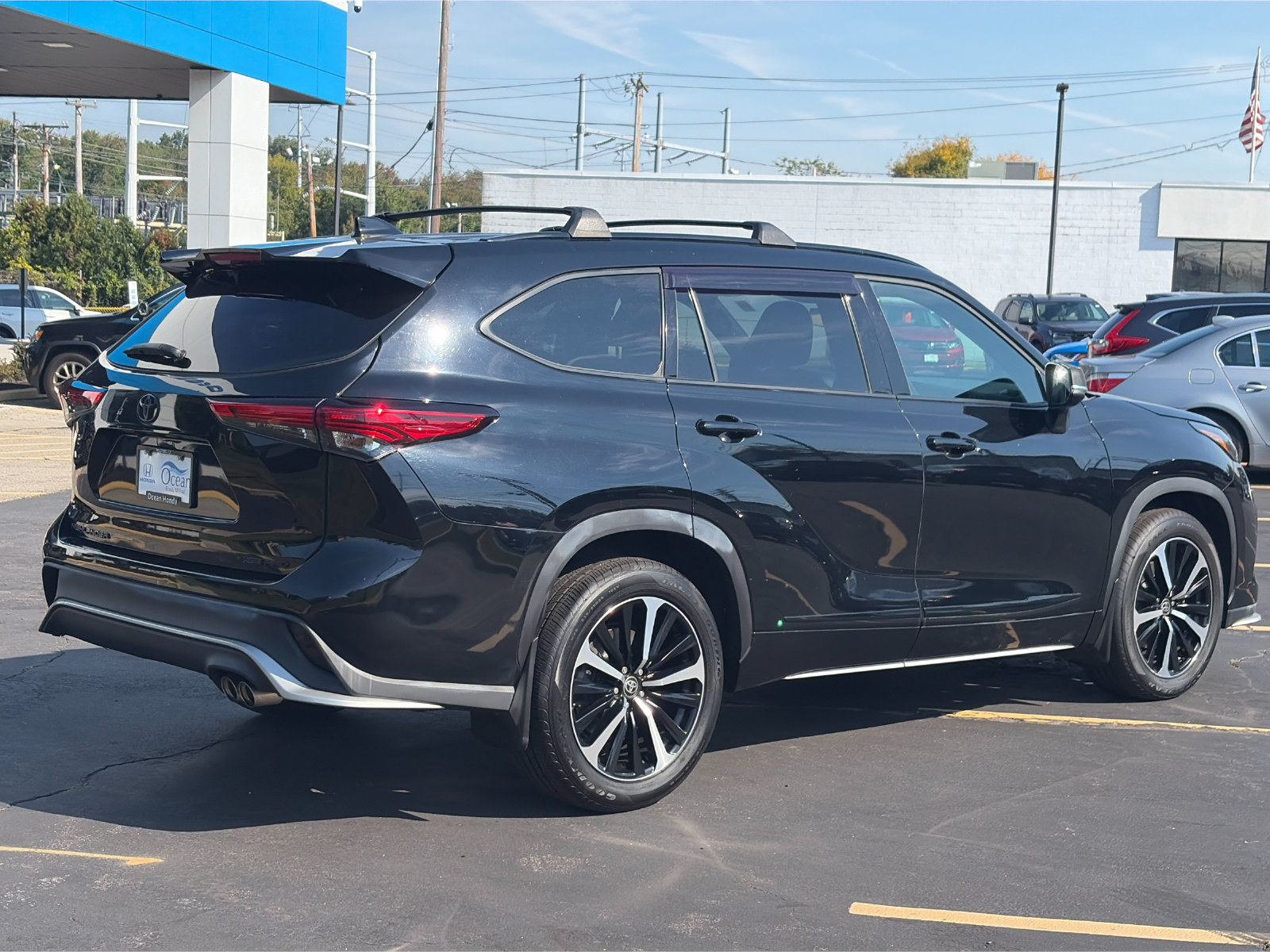Used 2021 Toyota Highlander XSE AWD/4WD image 5