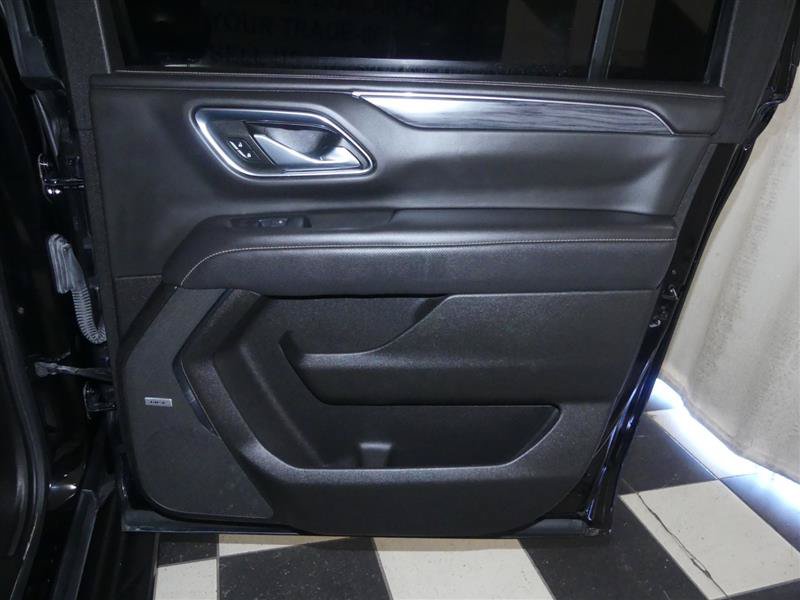 Used 2021 GMC Yukon XL SLT AWD/4WD image 32