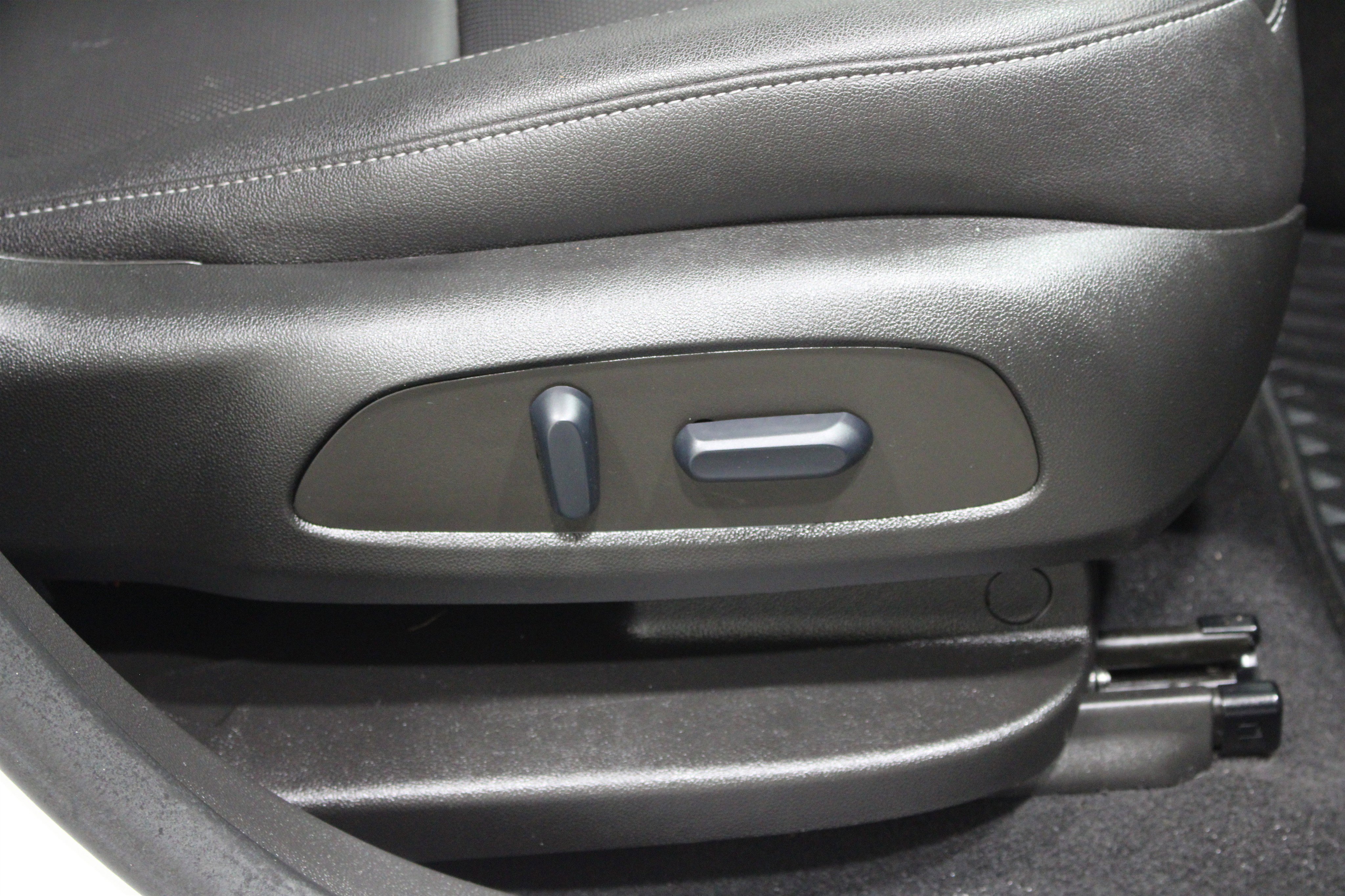 Used 2023 Chevrolet Blazer LT AWD/4WD image 27