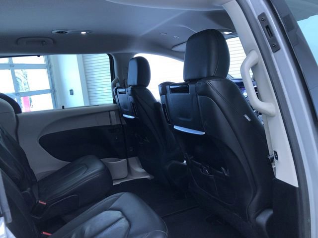 Used 2018 Chrysler Pacifica Touring-L Plus w/ Advanced Safetytec Group image 22
