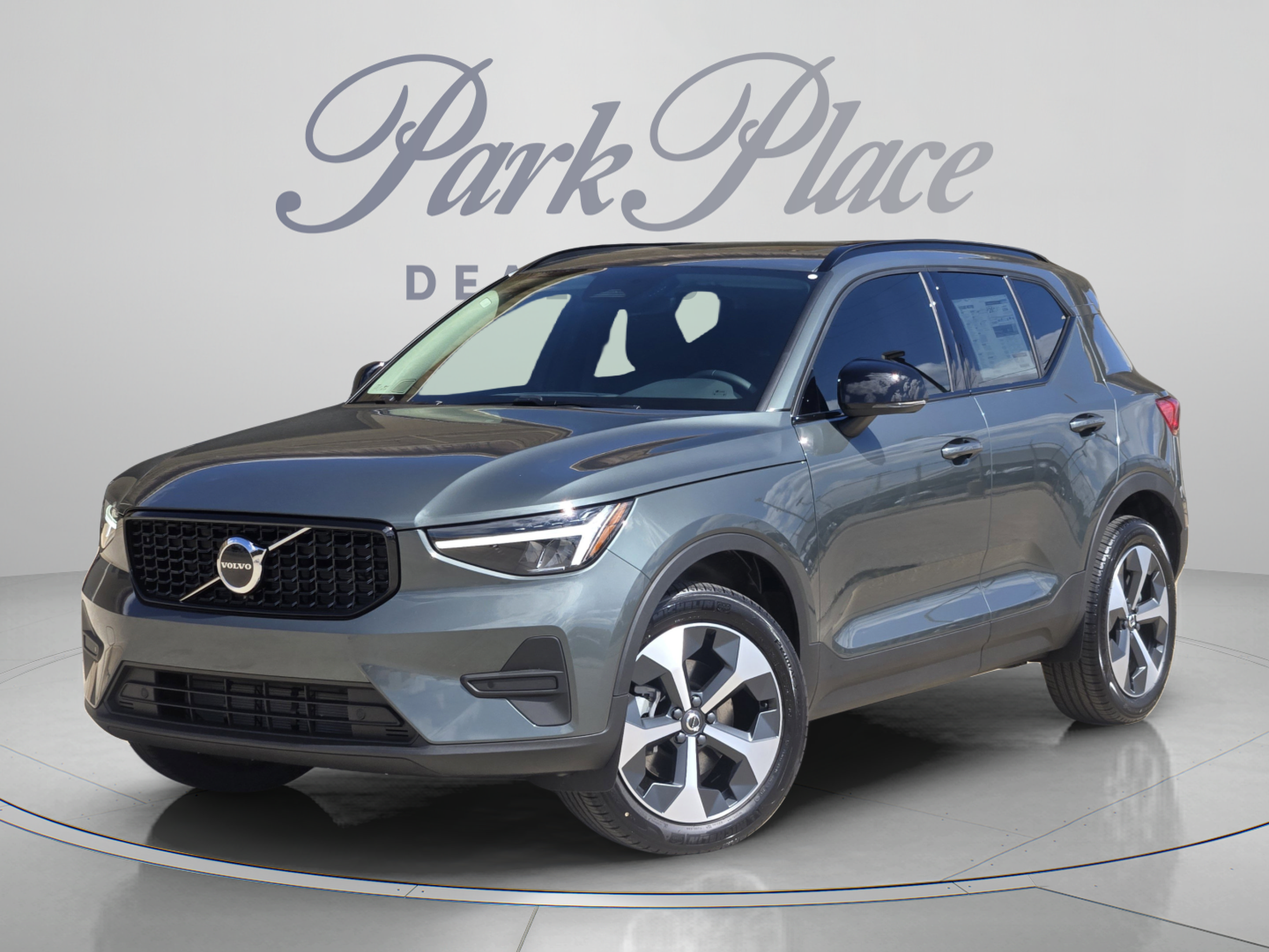 New 2026 Volvo XC40 B5 Core w/ Climate Package