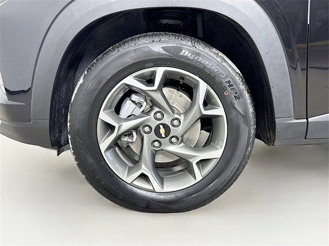 Used 2025 Chevrolet Trax LT w/ LT Convenience Package image 30
