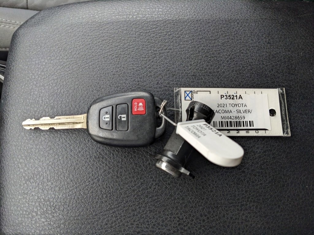 Used 2021 Toyota Tacoma SR image 31