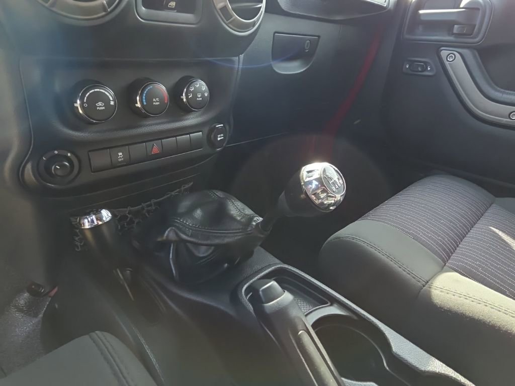 Used 2011 Jeep Wrangler Unlimited Sport w/ PWR Convenience Group AWD/4WD image 16