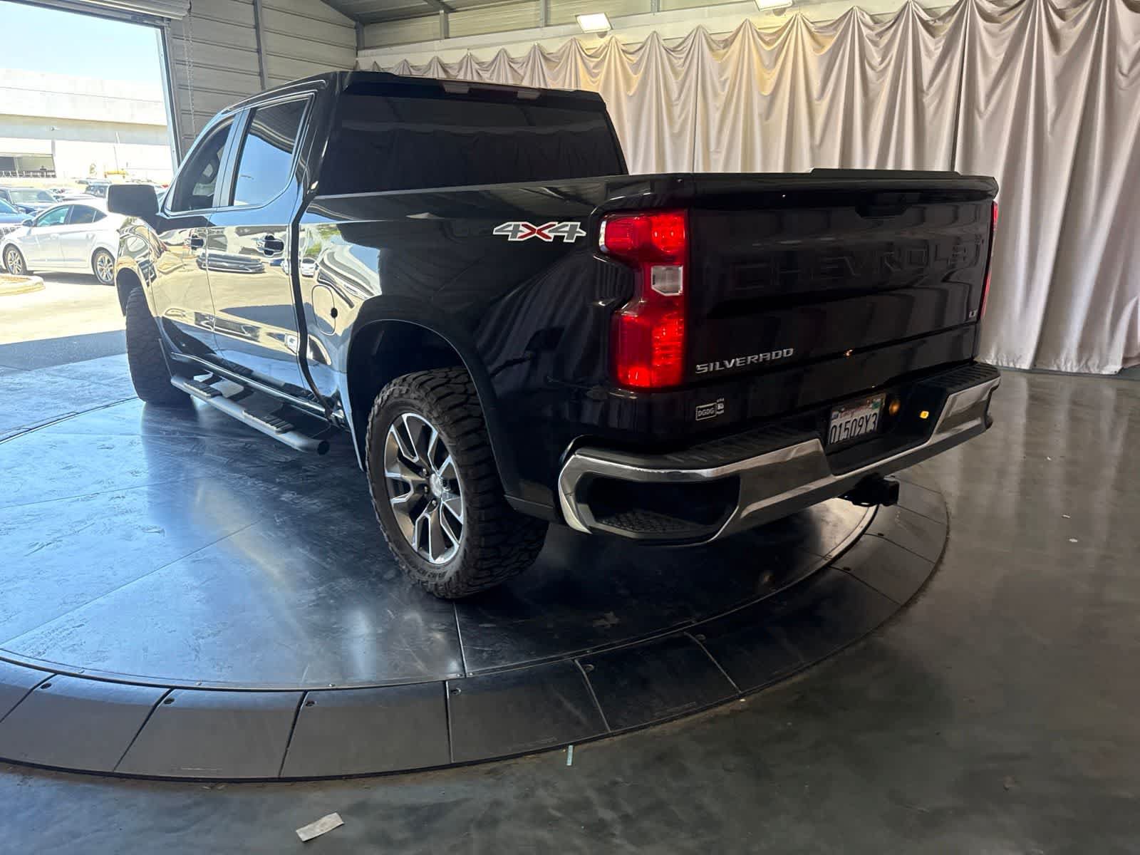 Used 2021 Chevrolet Silverado 1500 LT AWD/4WD image 7