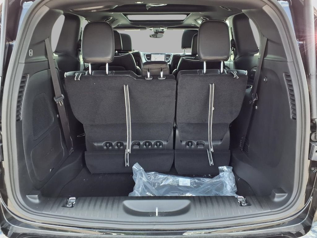 New 2026 Chrysler Pacifica Limited w/ Uconnect Theater Family Group FWD image 26