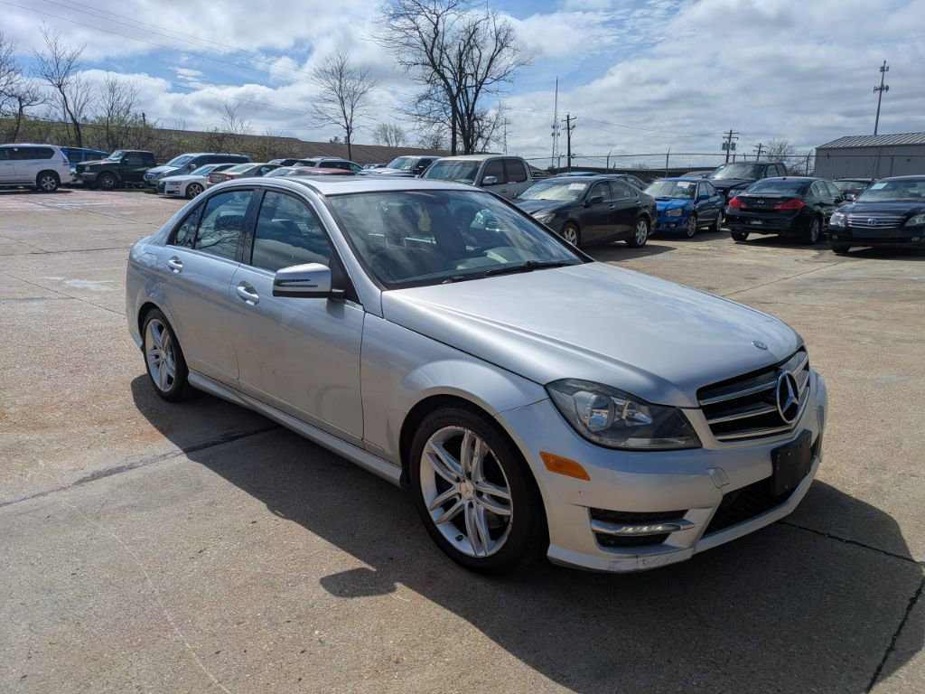Used 2014 Mercedes-Benz C 300 4MATIC Sedan image 3