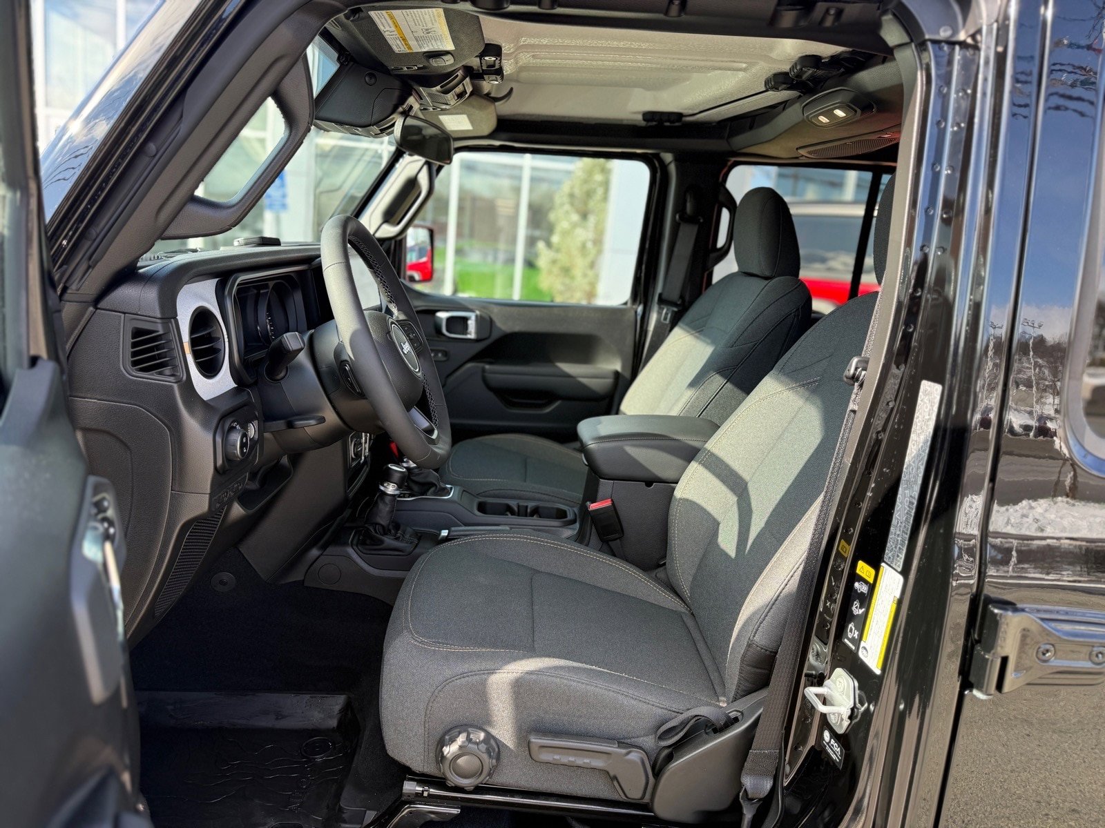 Certified 2025 Jeep Gladiator Sport AWD/4WD image 8