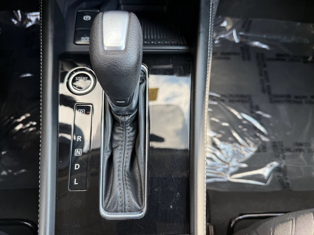 Used 2023 Nissan Kicks SV FWD image 19