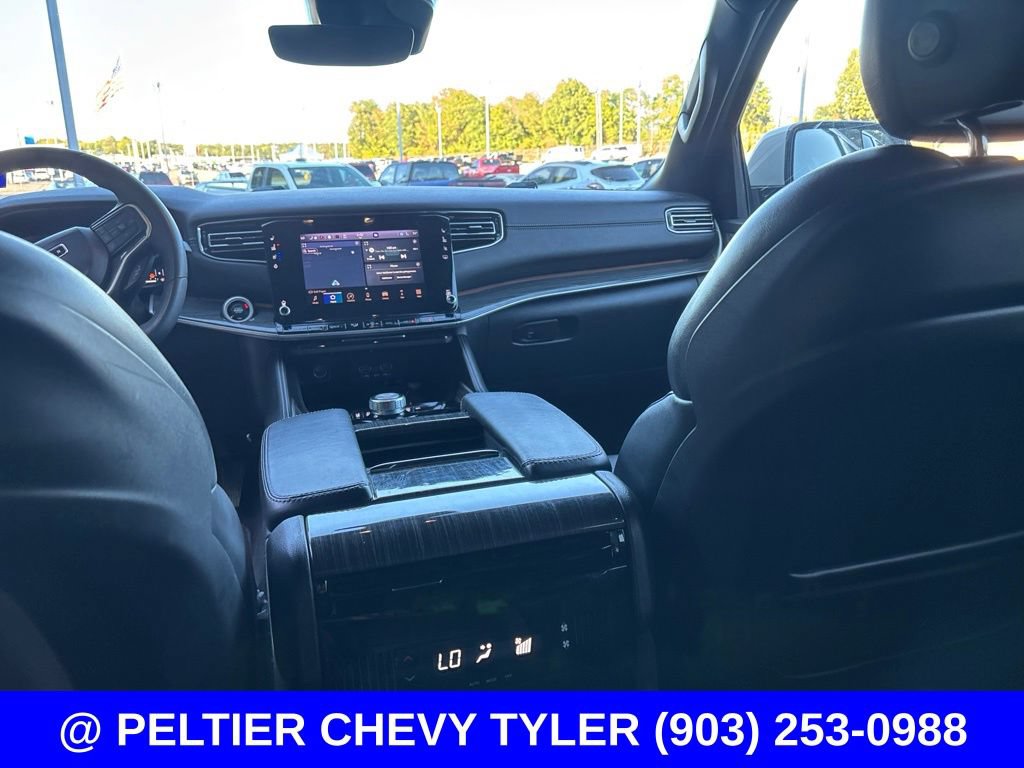 Used 2022 Jeep Wagoneer Series II RWD image 21