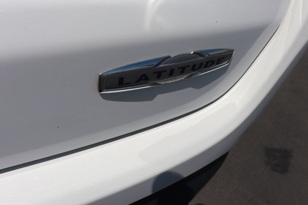 Used 2022 Jeep Compass Latitude FWD image 6
