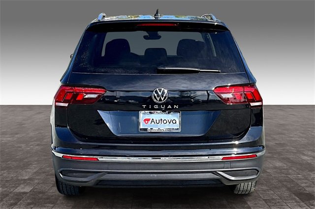 Used 2024 Volkswagen Tiguan Wolfsburg Edition image 5