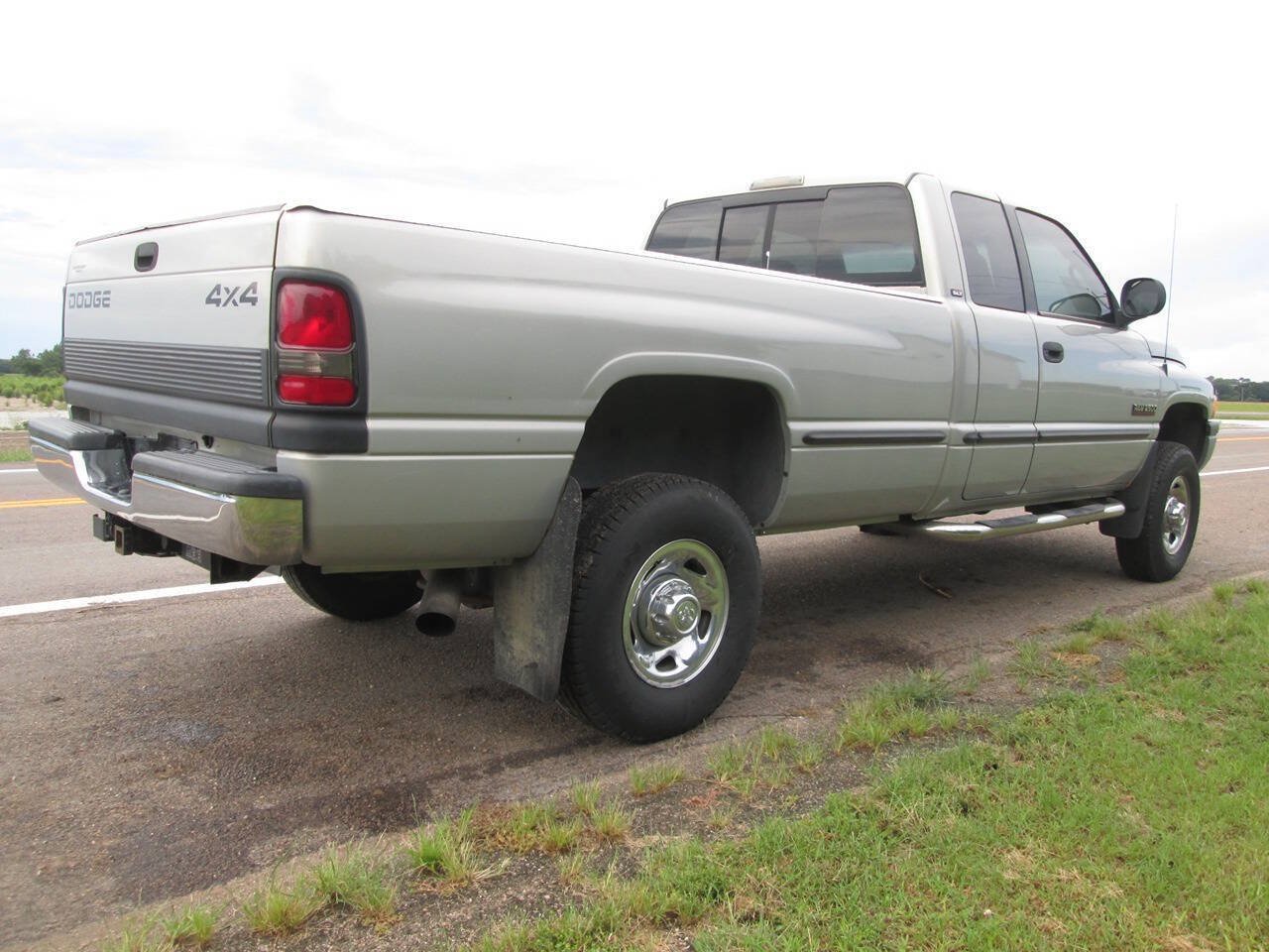 Used 1999 Dodge Ram 2500 Truck 4x4 Quad Cab image 6
