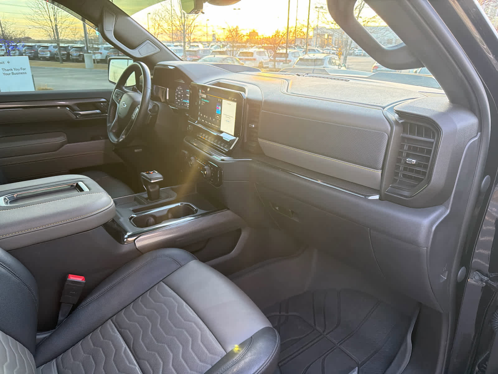 Used 2022 Chevrolet Silverado 1500 ZR2 w/ Technology Package image 18