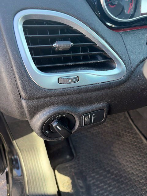 Used 2015 Dodge Dart SE w/ Convenience Group FWD image 12