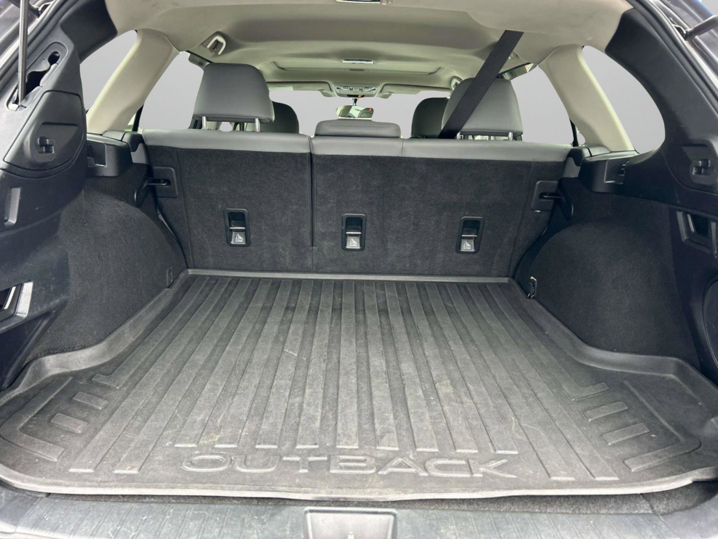 Used 2019 Subaru Outback 2.5i Limited image 12